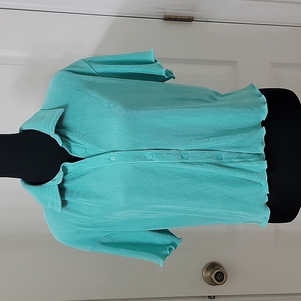Colsie Size L Plisse Collar Sleep Shirt, Teal Color, Excellent Used Condition